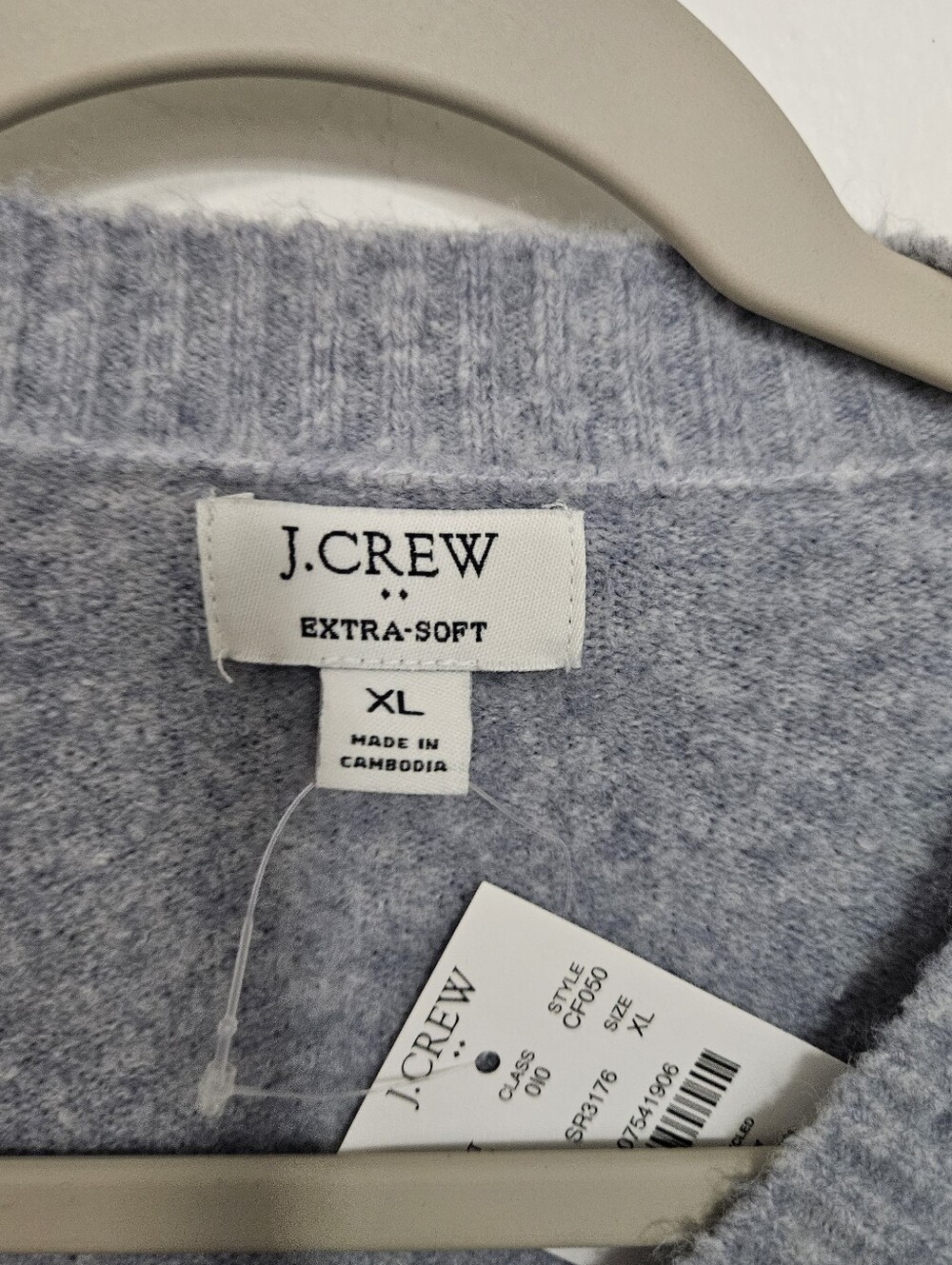 NWT J. Crew Cardigan sweater in extra-soft yarn - Picture 4 of 7